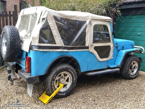 CAPA BLANDA COSIDA, TOLDO SUPERIOR PARA JEEP MAHINDRA CJ540DP NEGRO Y GRIS - Imagen 3 de 7