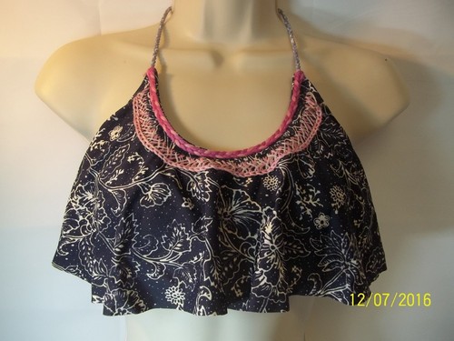 Urban Outfitters SAMPLE Womens SMALL Blue Floral Ruffle Cropped Bikini Top NWOT - Imagen 1 de 6