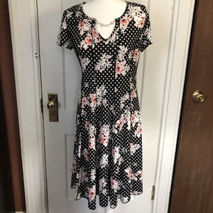 Sami-amp-Jo-Dress-Size-M-Black-Floral-Fit-N-Flare-Medium-V-Neck-Short-Sleeve