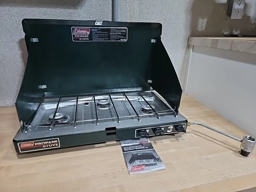 Vintage Coleman 5433-700 3 Burner Propane Camp Stove Tailgate Camping Outdoors
