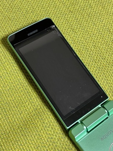 SHARP AQUOS Keitai 3 805SH Green Flip Phone SoftBank SIM Unlocked Japan - Picture 4 of 10