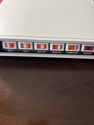 Power Tap Power Center E89769 Model SS-N-1 Transient Voltage Surge Suppressor - Picture 3 of 4