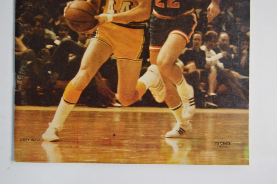 Vintage Los Angeles Lakers Illustrated Sports Program 1970's NBA Jerry West - Image 4 of 4