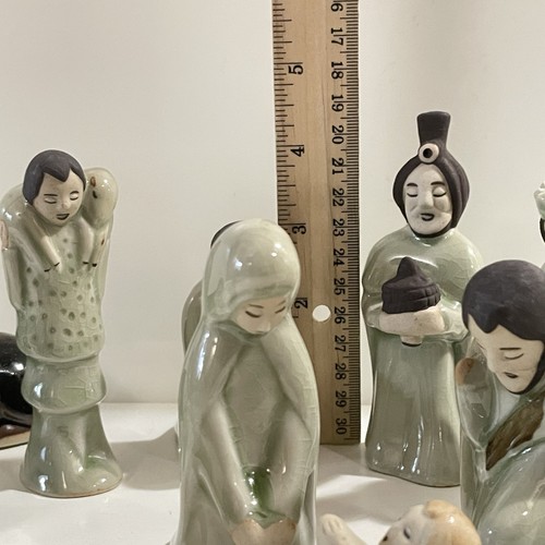 Presepe vintage Mengrai Celadon 11 pezzi gres verde fatto a mano Thailandia - Foto 4 di 6
