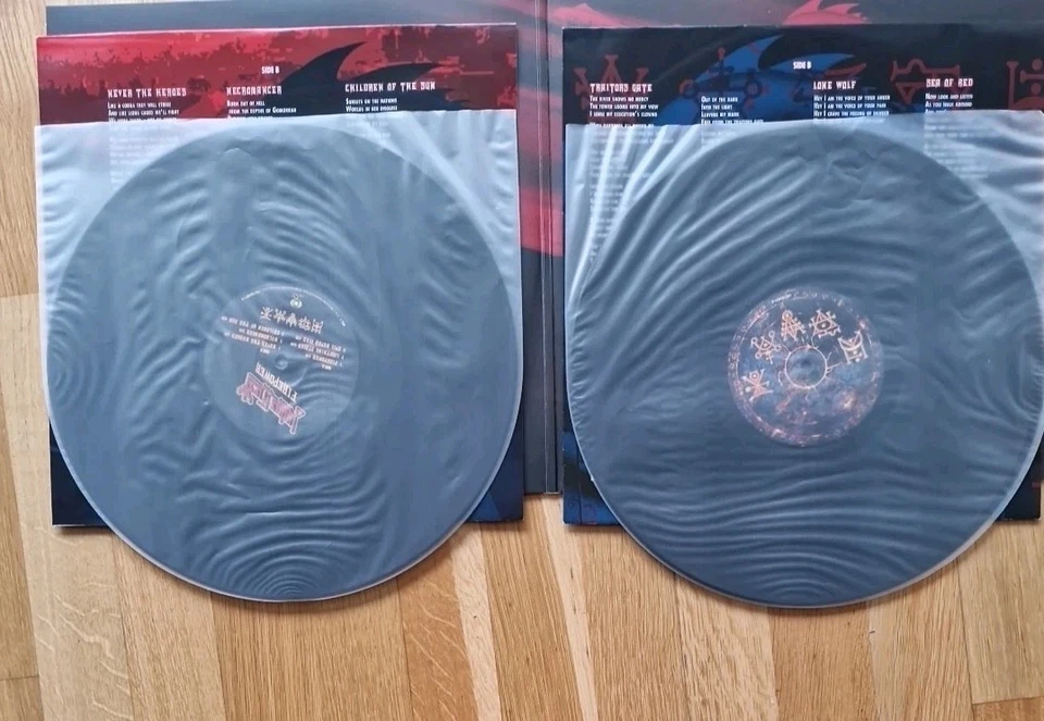 JUDAS PRIEST - Invincible Shield 2 LP / Firepower 2 LP black Vinyl   NM - Bild 3 von 4