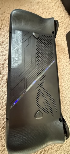 ASUS ROG Ally X 7" 120Hz 1080p, Z1 Extreme, 24 GB RAM, 1 TB SSD, Hall Effect - Afbeelding 4 van 8