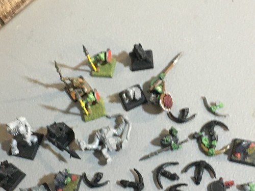 A28210 WARHAMMER FANTASY ORCOS Y DUENDES INCOMPLETOS Y LOTE DE BROCAS ARCO LANZA NOCTURNA - Imagen 10 de 17