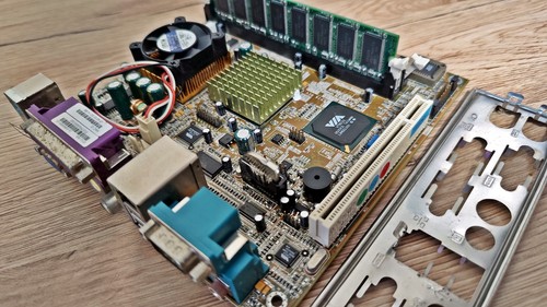 VIA EPIA-800 REV. E mini-ITX SDRAM Motherboard /w VIA C3 800MHz CPU + RAM - Picture 11 of 13