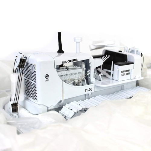 1/25 Allis Chalmers HD-21 Crawler Blade, Disk, Umbrella White First Gear 49-0136 - Picture 4 of 5