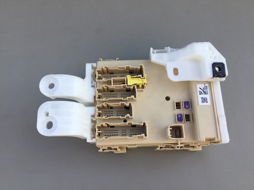 Multiplex Body Control Module 2014-2016 Toyota Corolla BCM 82730-02F40-A * - Picture 5 of 11