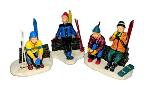Vintage Lemax Village Zubehör beleuchtetes Lagerfeuer Skifahrer Elfen Fliegenfischen MEHR NEU - Bild 7 von 23