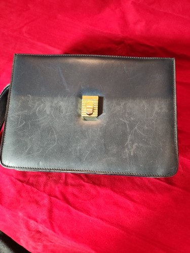 GUCCI Vintage Gucci GG Grey W/Metal Fittings Clutch Bag Hand Strap - Picture 11 of 13