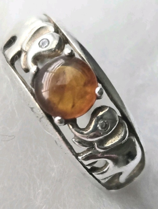 Elephants & Amber Orange Stone Sterling Silver Ring Size 7