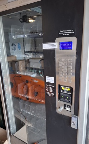 A6 Combo Vending Machine For Parts Or Renovation. RP Vending. Pick Up Only. - Picture 10 of 13