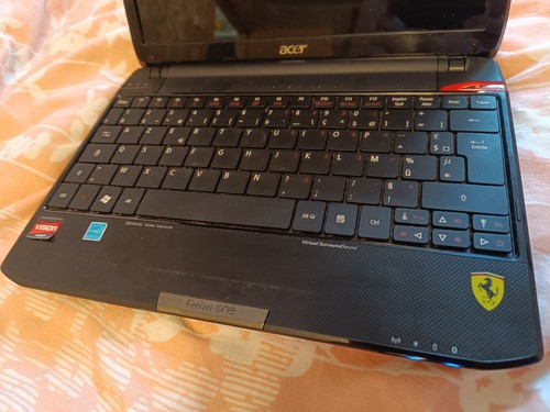 Acer Ferrari One 200 Rare Laptop 4GB RAM 320GB HDD With Charge - Collectible - Picture 6 of 9