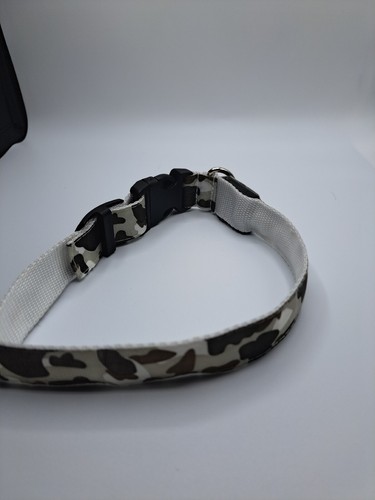 BELEUCHTETES WEISSES CAMO LED HUNDEHALSBAND GRÖSSE LARGE VERSTELLBAR FÜR HUNDE 40 PFUND - 80 PFUND - Bild 4 von 12