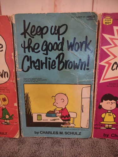Lot Of 5 Vintage Charlie Brown Paperback Books Comics Late 60's early mid 70's - Picture 3 of 22