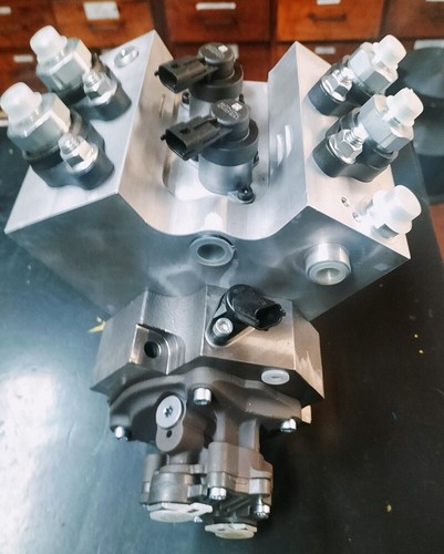 Pompa CP9 MOTORE MAN BOSCH COD. F00B C00 010 - ottimo affare - Foto 3 di 8