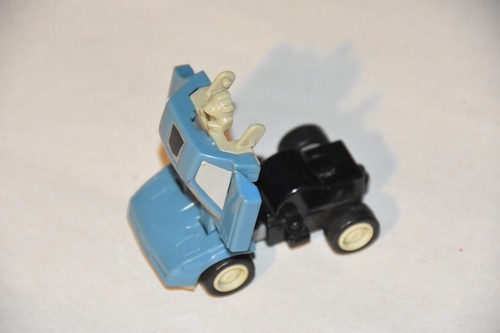 mini 1986 Transformers car figure Takara Hasbro - Picture 1 of 8