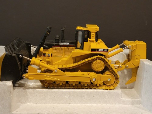 Tractor topadora Norscot CAT D11R tipo oruga fundido a presión 1:50 55070 75 años - Imagen 7 de 10