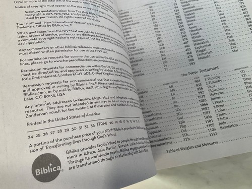 NIV Large Print Bible 2017 Paperback Printed in USA - Bild 5 von 12