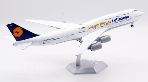 Avión diecast modelo D-ABYK SQ Wings 1:200 Lufthansa Airlines Boeing 747-8 - Imagen 3 de 16