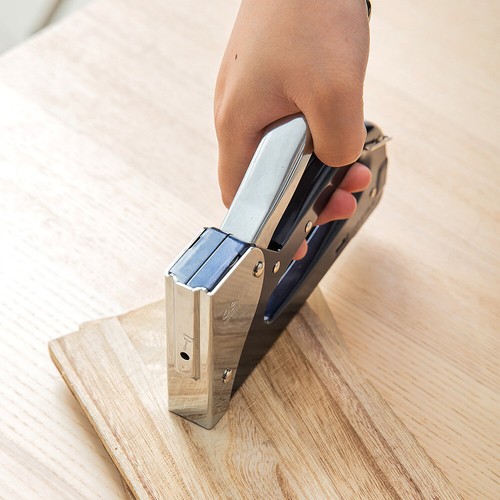 Metal Staple Tacker Heavy Duty Staple Gun with 800 Staples 10mm Thickness - Picture 8 of 9