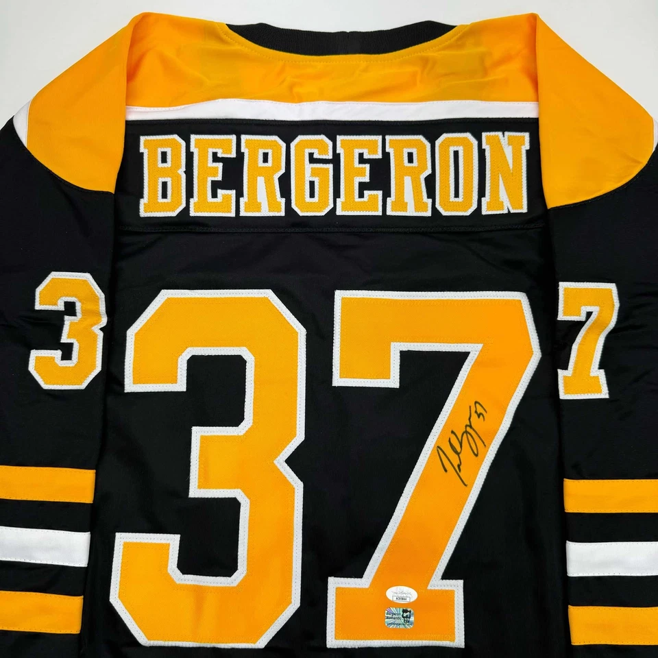 Camiseta deportiva de hockey negra autografiada/firmada Patrice Bergeron Boston certificado de autenticidad PSA/DNA Foto 2 de 4