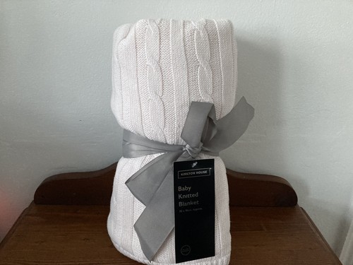 Baby Knitted Luxury Blanket Reversible Knitted Plush Finish Great Baby Gift🎁New - Picture 2 of 9