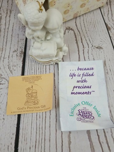 Precious Moments Gods Precious Gift Ornament #183881 Christmas 1996 - Picture 11 of 11
