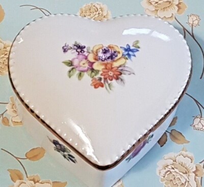 Vtg Heart Shape Trinket Ring Jewelry Pill Box 1877 GDR Crown Floral Porcelain