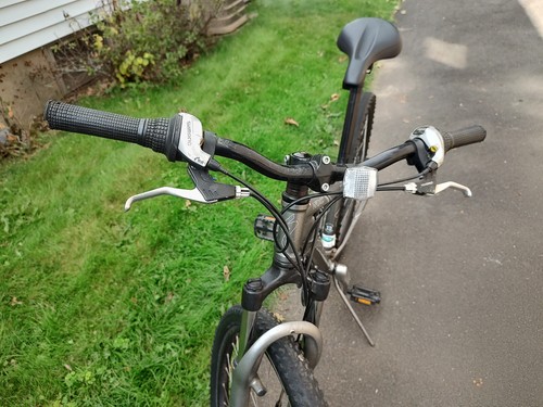 HRXC Specialized bike multiple speeds-check out pictures - Picture 2 of 10