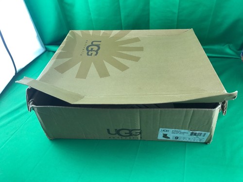 Ugg Bailey Button Bomber Womens Size 9 - Picture 12 of 12
