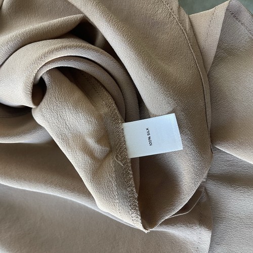 Trouve Women’s Long Sleeve 100 % Silk Blouse Size S Button Down Career Neutral - Picture 8 of 8