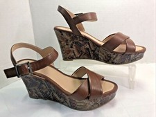Mootsies Tootsies Womens Wedge Heel Sandals Sz 6.5M Molalitak Reptile Print H