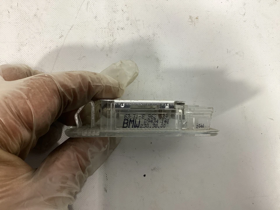 Лампа подсветки салона дверной панели приборной панели 2008-2016 BMW 535I 6962039 от оригинального производителя. - Изображение 3 из 4