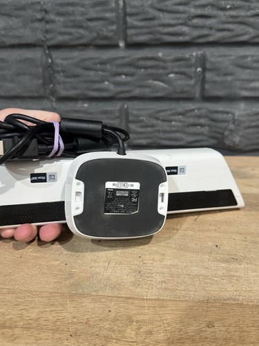 Microsoft Xbox 360 Kinect Sensor White Model 1414 - Picture 4 of 4