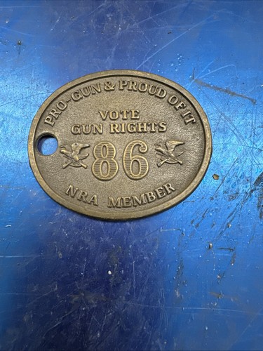 Vintage NRA MEMBER Keychain PRO GUN & PROUD OF IT Vote Gun Rights 86 Made In USA - Picture 1 of 2