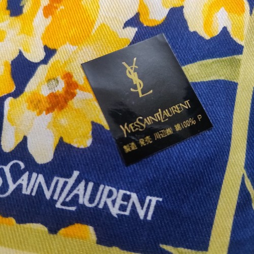 Yves Saint Laurent Bufanda Mujer 100% Seda Azul Estampado Floral 18" x 18" Totalmente Nueva - Imagen 4 de 4