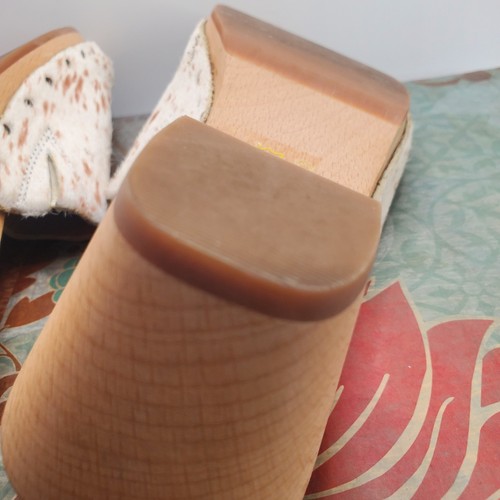 Madewell The Evelyn Open Toe Slide Clog in Spotted Calf Hair Womens 8.5 Cream - Picture 8 of 13