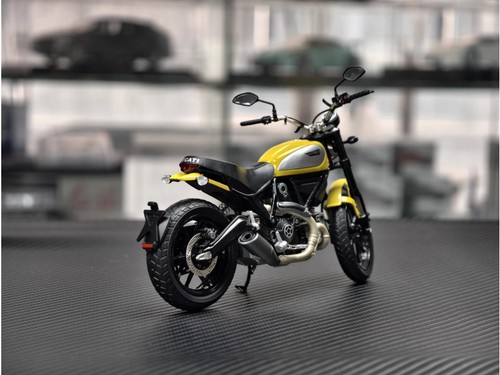 TSM 1/12 Scale Scrambler Classic 803cc 2015 Yellow Motorcycle Diecast Model - Picture 5 of 7