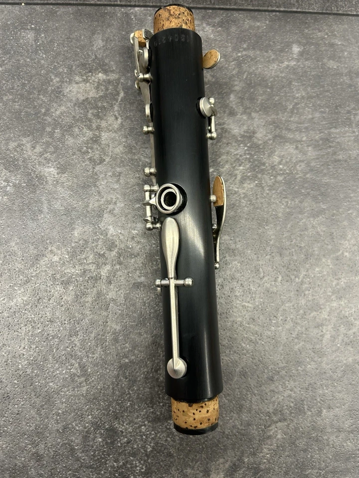 Clarinete Backun Alpha con llaves de níquel y estuche Foto 3 de 4
