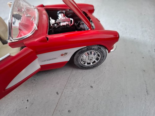 Chevrolet Corvette Spider, 1957, rossa, resistente alla strada - Foto 23 di 23
