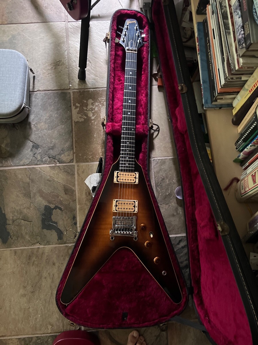 Gibson The Flying V Guitar CMT 1981-1985 - Sunburst | eBay