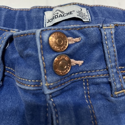 Jordache Size 7 girls jean shorts. Pre Owned Cuffed Hems - Picture 4 of 7