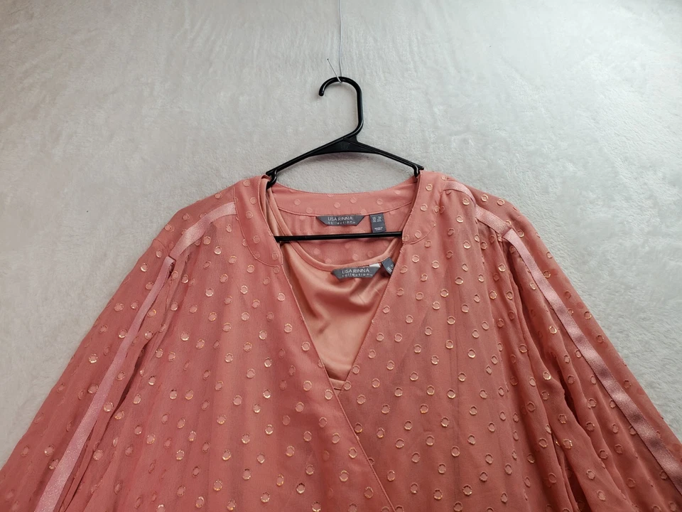 Lisa Rinna 衬衫背心女式 3X 码三文鱼透明瑞士圆点包裹 V 领 — 第 4/4 张图片