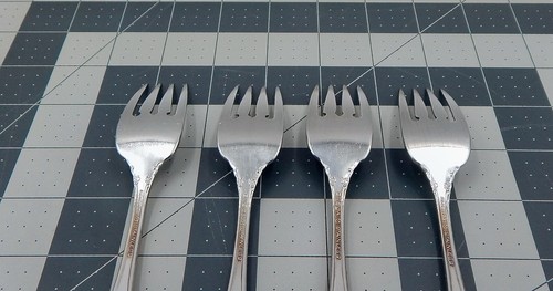 Oneida DOVER Tenedores de Ensalada de Postre Cubo de Reliquia Cubiertos de Acero Inoxidable Brillante Juego/4 - Imagen 6 de 10