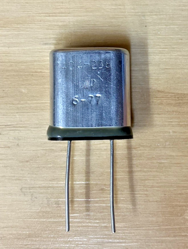 HAM RADIO 3579.545 kHz COLORBURST CRYSTAL FOR 80 METERS LARGE PACKAGE