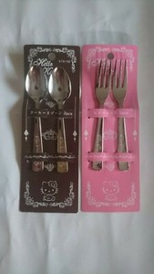 New SANRIO HELLO KITTY /& Bird KAWAII Dessert Spoon /& Fork Set Made in JAPAN