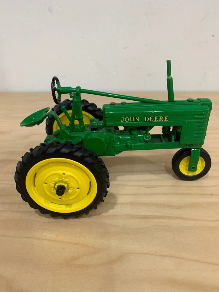 Vintage John Deere Die Cast Metal Tractor Model HN Collectors Edition 7.5'' L - Image 3 of 4